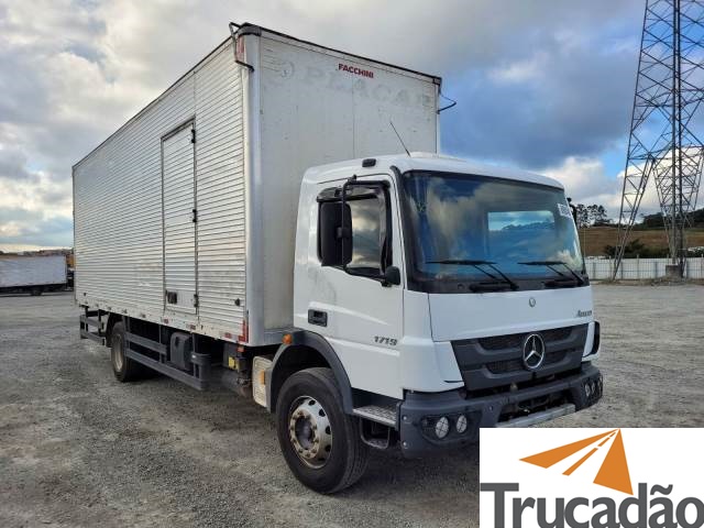 MERCEDES BENZ ATEGO 1719 2022