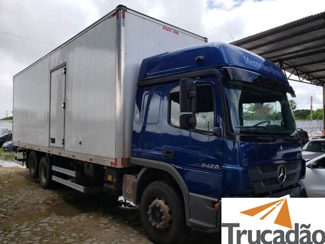 MERCEDES BENZ ATEGO 2426 2021