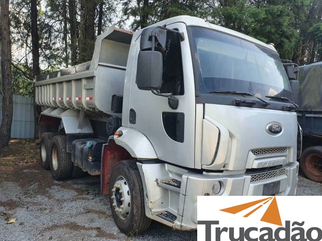 FORD CARGO 2423 6.7 I6 2013