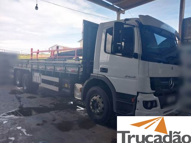 MERCEDES BENZ ATEGO 2426 2023