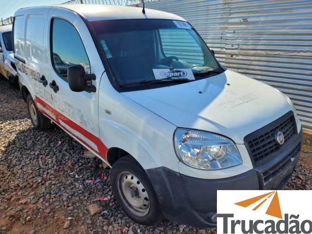 FIAT DOBLO CARGO FLEX 1.8 2013